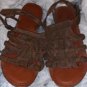 American Eagle (Ruffle Brown Sandals )